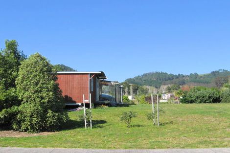 Photo of property in 16 Martin Place, Cooks Beach, Whitianga, 3591