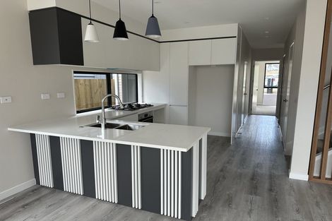 Photo of property in 16 Pohewa Road, Silverdale, 0932