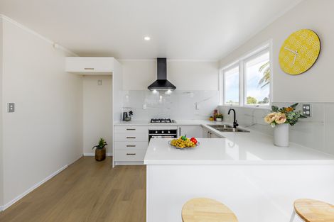 Photo of property in 8 Lympne Lane, Mangere, Auckland, 2022