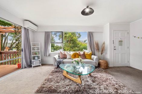 Photo of property in 1/19 Kathleen Street, Totara Vale, Auckland, 0627