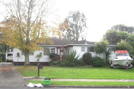 Photo of property in 37 Darren Crescent, Half Moon Bay, Auckland, 2012
