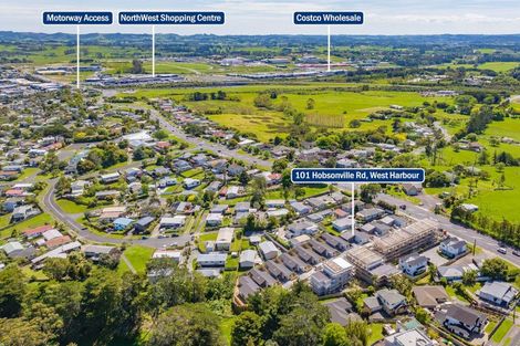 Photo of property in 3/101 Hobsonville Road, West Harbour, Auckland, 0618