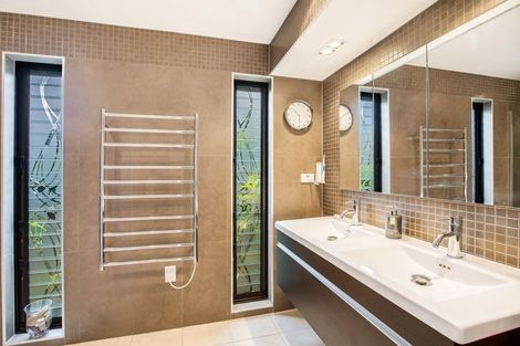 Photo of property in 679 Runciman Road, Runciman, Drury, 2578