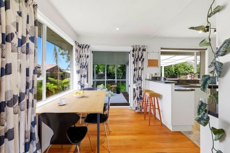 Photo of property in 3 Cowper Place, Avondale, Christchurch, 8061