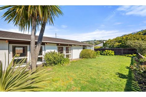 Photo of property in 3 Raekura Place, Redcliffs, Christchurch, 8081