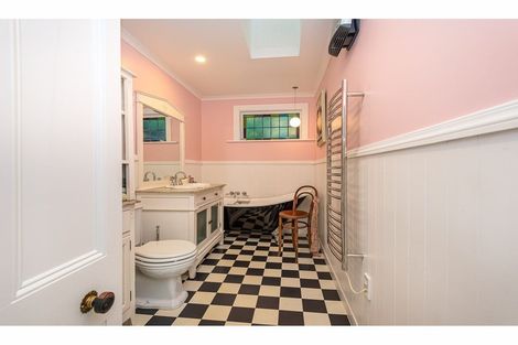 Photo of property in 32 Godley Quay, Lyttelton, 8082