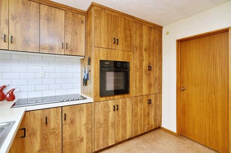 Photo of property in 31 Solomon Avenue, Redwood, Christchurch, 8051