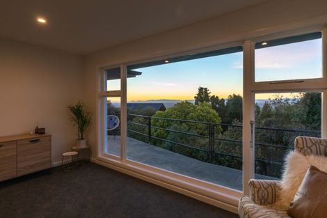 Photo of property in 148 Dyers Pass Road, Cashmere, Christchurch, 8022