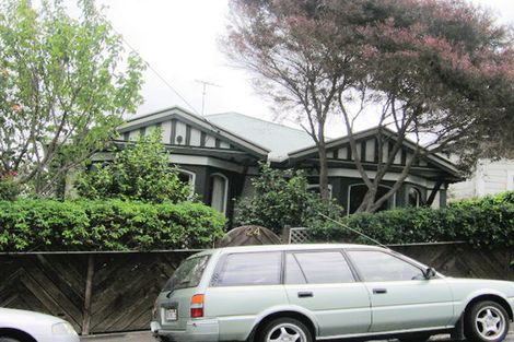 Photo of property in 24 Porritt Avenue, Mount Victoria, Wellington, 6011