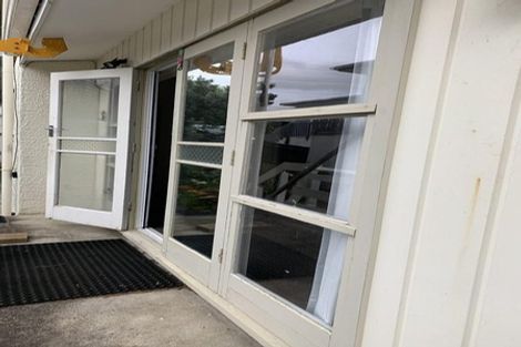 Photo of property in 15 Jaemont Avenue, Te Atatu South, Auckland, 0610