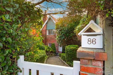 Photo of property in 86 Bolton Street, Kelburn, Wellington, 6012