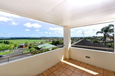 Photo of property in 49 Greenfield Drive, Western Heights, Hamilton, 3200