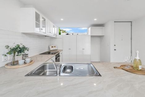 Photo of property in 4/1010 Colombo Street, St Albans, Christchurch, 8014