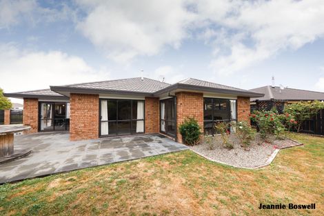 Photo of property in 40 Tennyson Avenue, Kelvin Grove, Palmerston North, 4414
