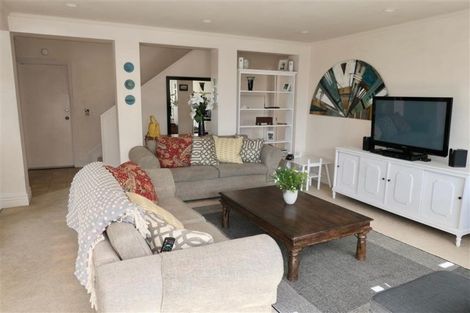 Photo of property in 2/96 Saint Johns Road, Saint Johns, Auckland, 1072