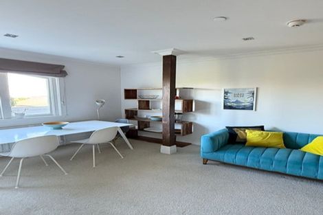 Photo of property in 8 Central Terrace, Kelburn, Wellington, 6012