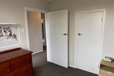Photo of property in 91 Awanui Street, Merrilands, New Plymouth, 4312