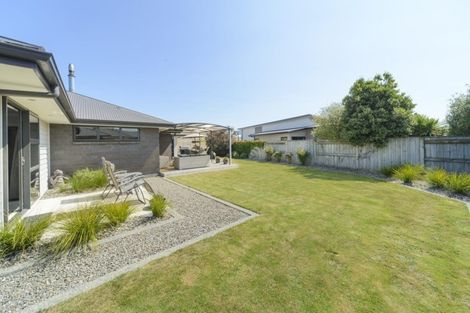 Photo of property in 25 Trump Place, Kelvin Grove, Palmerston North, 4414