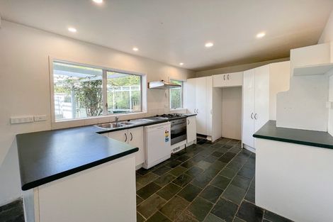 Photo of property in 13 Dunraven Place, Torbay, Auckland, 0630