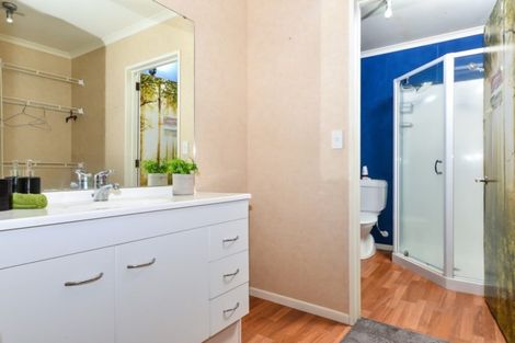 Photo of property in 17 Dorchester Place, Nawton, Hamilton, 3200