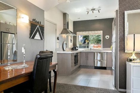 Photo of property in 15 Parata Street, Two Mile Bay, Taupo, 3330