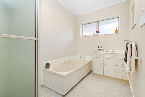 Photo of property in 2/237 Stokes Valley Road, Stokes Valley, Lower Hutt, 5019