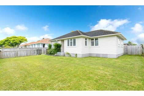 Photo of property in 4 Douglas Crescent, Fairfield, Hamilton, 3214