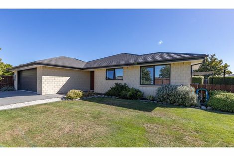 Photo of property in 17 Buckleys Road, Rangiora, 7400