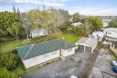 Photo of property in 321 Roscommon Road, Clendon Park, Auckland, 2103