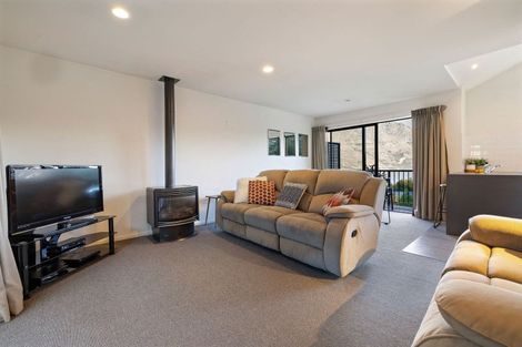 Photo of property in Arno Apartment, 9/8 Mckerrow Place, Sunshine Bay, Queenstown, 9300
