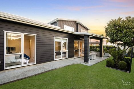 Photo of property in 39 Kittiwake Drive, Schnapper Rock, Auckland, 0632