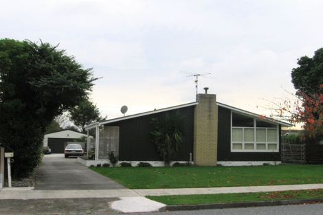 Photo of property in 3 Tawa Street, Waikanae, 5036