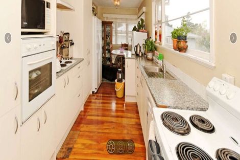 Photo of property in 35 Longburn Road, Henderson, Auckland, 0610