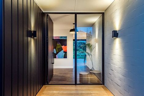 Photo of property in 10 Olsen Place, Kinloch, 3385