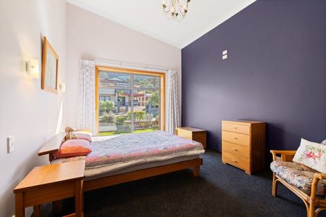 Photo of property in 26 Gravesend Place, Picton, 7220