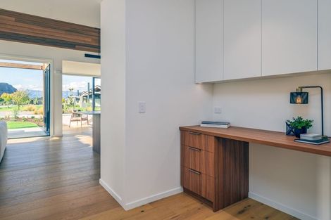 Photo of property in 16 Mccaw Mews, Wanaka, 9305
