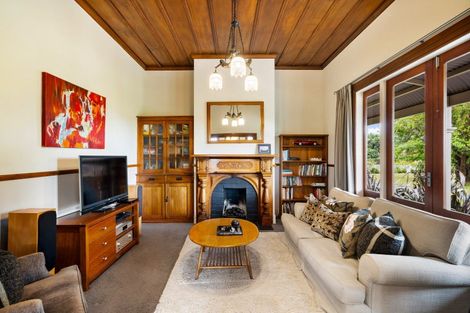 Photo of property in 389 Saint Georges Road, Havelock North, 4130