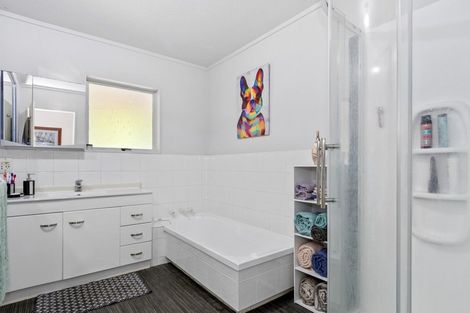 Photo of property in 24 Bellfield Place, Bethlehem, Tauranga, 3110