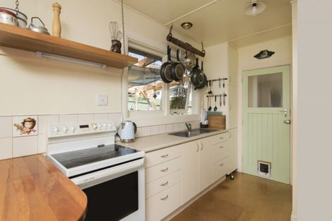 Photo of property in 53 Hampden Street, Picton, 7220