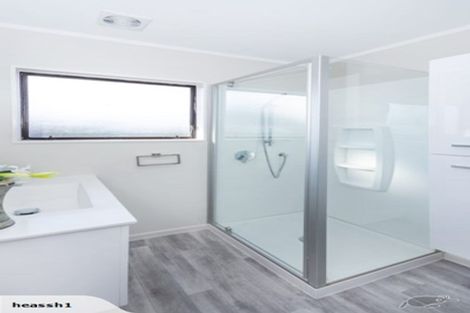 Photo of property in 2/83 Redcrest Avenue, Red Hill, Papakura, 2110