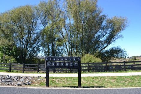 Photo of property in 21 Te Ara Aukati Terrace, Pokeno, 2471