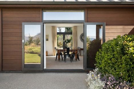 Photo of property in 47 Jacks Point Rise, Jacks Point, Queenstown, 9371