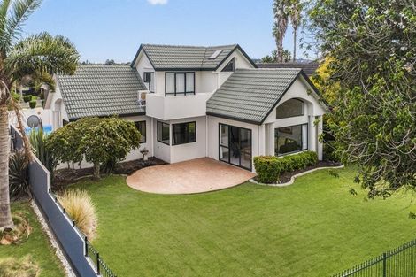 Photo of property in 82 Glenross Drive, Wattle Downs, Auckland, 2103