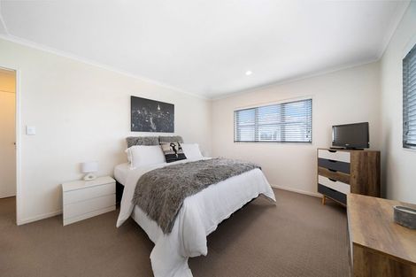 Photo of property in 28b Kirrie Avenue, Te Atatu South, Auckland, 0610