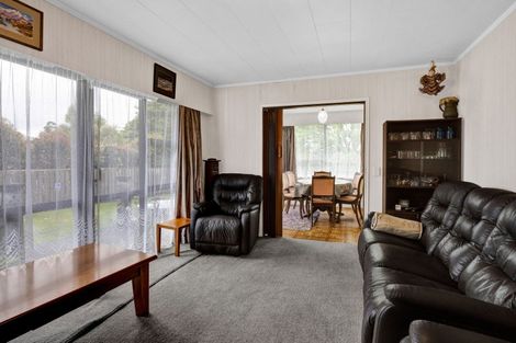 Photo of property in 6 Kamahi Place, Inglewood, 4330