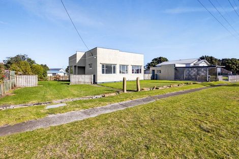 Photo of property in 35 Norfolk Street, Patea, 4520