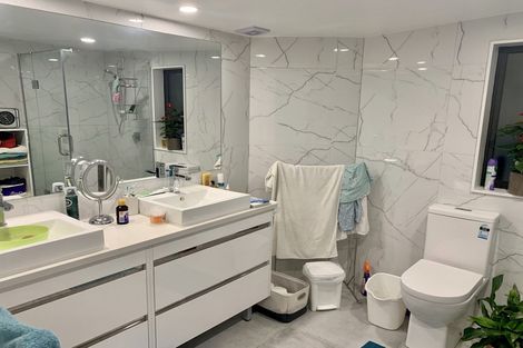 Photo of property in 33 Diana Drive, Glenfield, Auckland, 0627