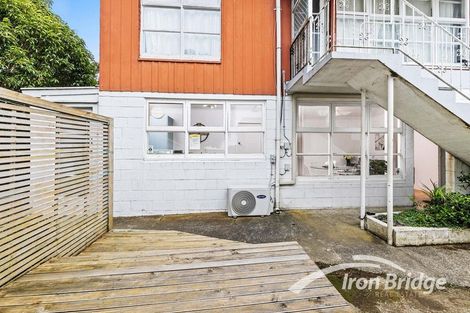 Photo of property in 4/228 Onewa Road, Birkenhead, Auckland, 0626