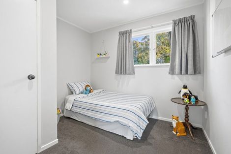 Photo of property in 6 Brouder Place, Hillpark, Auckland, 2102