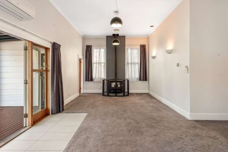 Photo of property in 11 Hurworth Place, College Estate, Whanganui, 4500